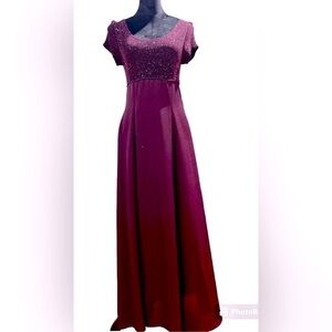 Von Bramlett burgundy short sleeve Evening Dress size 6P